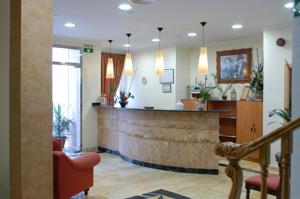 Hotel Tio Felipe tesisinde lobi veya resepsiyon alanı