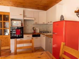 Kuchyň nebo kuchyňský kout v ubytování Charmant 3 pièces à Serre Chevalier, à 300m des pistes, terrasse, parking, Wi-Fi inclus - FR-1-762-2