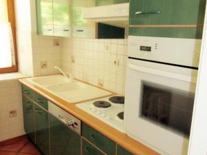 Kjøkken eller kjøkkenkrok på Appartement La Salle-les-Alpes, 4 pièces, 8 personnes - FR-1-762-32