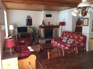 Prostor za sedenje u objektu Appartement La Salle-les-Alpes, 4 pièces, 8 personnes - FR-1-762-32