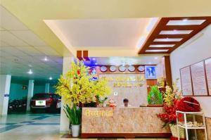 Móttaka eða anddyri á Trúc Hoàng Hà Hotel
