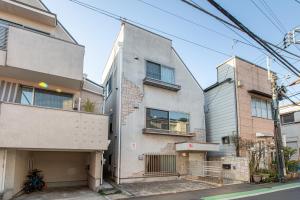 Budova, kde se vila nachází