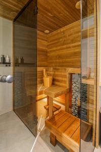 Koupelna v ubytování Tamula Lake Loft apartment with sauna and self check in