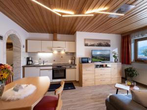 Kuchyňa alebo kuchynka v ubytovaní Appartement Bergblick