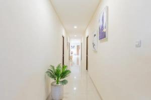Fotografie z fotogalerie ubytování Sans Hotel Box Mansion Surabaya by RedDoorz v destinaci Wonokitri 2