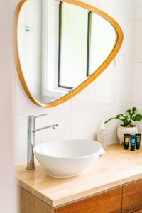 Ένα μπάνιο στο Woodlands Seaside - An Avoca Beach Retreat with Separate Studio +21 φωτογραφίες