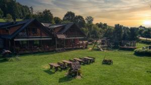 Un jardín fuera de Hospůdka pod Rablinů