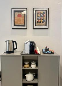 Kohvi ja tee valmistamise võimalus majutusasutuses CinqueTerre Casa Simón La Spezia
