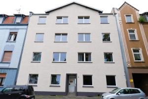 an apartment building in the city of lyon at BetterBeds Gelsenkirchen in Gelsenkirchen