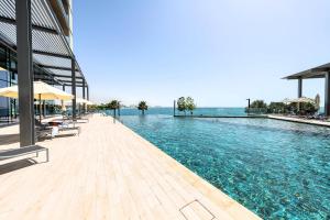 Bazén v ubytování Bluewaters Residences - Sea View, Bluewaters Island - Mint Stay nebo v jeho okolí