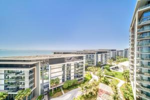 Nespecifikovaný výhled na destinaci Dubaj nebo výhled na město při pohledu z apartmánu