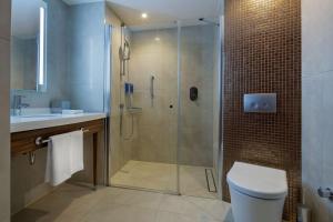 Koupelna v ubytování Hampton By Hilton Gaziantep + 34 fotografií