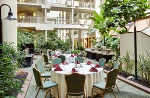Restaurace v ubytování Embassy Suites Parsippany