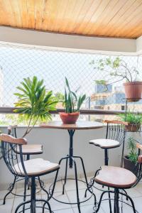 Εστιατόριο ή άλλο μέρος για φαγητό στο Quarto de Casal em Apartamento - Belo Horizonte - Buritis