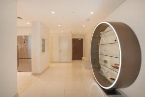 Fotografie z fotogalerie ubytování Chic 2BR Duplex, Huge Balcony High-End Furniture - Allsopp&Allsopp v Dubaji