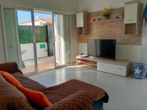 Μια τηλεόραση ή/και κέντρο ψυχαγωγίας στο Villa Feliz