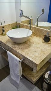 Koupelna v ubytování Flat com Piscina no Centro de Tiradentes + 29 fotografií