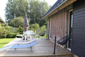 Vonkajšia záhrada v ubytovaní Jolie Maison en Bord de Mer à Pourville