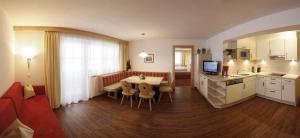 Kuchyň nebo kuchyňský kout v ubytování Landhaus Tirol