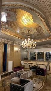 Lounge oder Bar in der Unterkunft Royal Mersin Otel