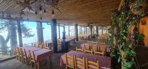 A restaurant or other place to eat at Dajti Paradise Hostel