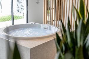 莱塞比耶Hôtel Parc du Landreau的相册照片