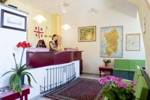 The lobby or reception area at S'Ustiarvu