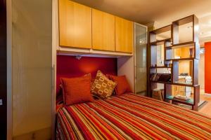Katil atau katil-katil dalam bilik di Choose To Be Happy at Seymour # 9 and #16 - Studio Apartments