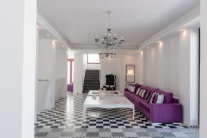 Istumisnurk majutusasutuses MAR n MAR CROWN HOTEL-SUITES