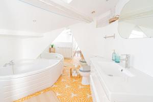 Ванна кімната в Duplex Bompard-2 Ch Climatisées à 5 min des plages