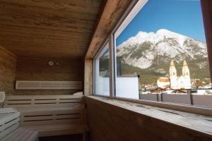 Nespecifikovaný výhled na hory nebo výhled na hory při pohledu z hotelu