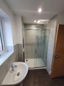 Koupelna v ubytování Spacious 3 bed Sleeps 5 and free parking