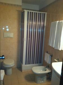 A bathroom at Residence Desenzano
