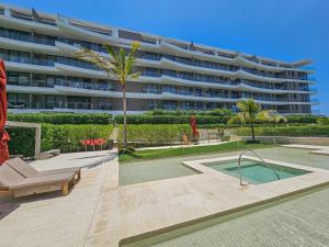 Swimmingpoolen hos eller tæt på Apartamento 2 habitaciones en Condominio frente al mar en Cartagena.