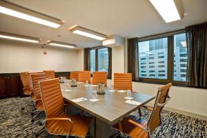 Homewood Suites by Hilton Chicago-Downtown的休息区