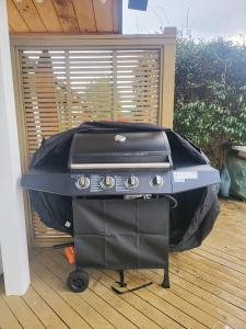 Fotografie z fotogalerie ubytování Serene Hamilton Home I Pool I Yard I Home Theatre v destinaci Hamilton + 34 fotografií