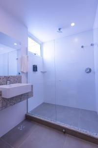 Hotel Caiuá Blumenau的一间浴室