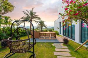 Bazén v ubytování The Five Villas & Resort Ninh Binh nebo v jeho okolí
