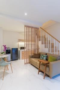 Køkken eller tekøkken på Ellavie Aparthouse Kerobokan