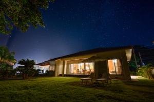 Zahrada ubytování Ocean Front Villa Ishigakijima Ⅱ