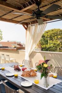 Stunning 4BR Duplex Penthouse by HolyGuest