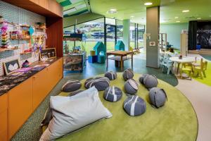 Falkensteiner Family Hotel Montafon - The Leading Hotels of the World的休息区