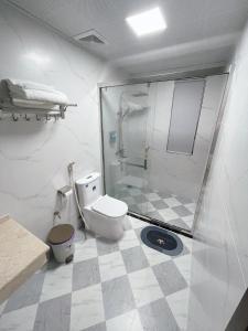 Phòng tắm tại Trung Đức Homestay
