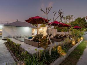Zahrada ubytování Nusa Indah Onai Hotel