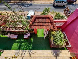 an overhead view of a backyard with a house at La Casa Moz in Maputo