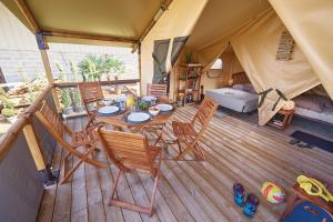 Posezení v ubytování Camping Chantemerle