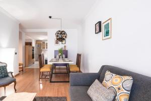 A seating area at La Minilla Suite