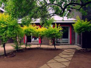 Gallery image of Fire and Ice Guesthouse Lephalale in Lephalale +10 photos