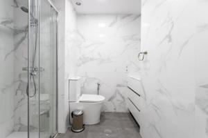 Koupelna v ubytování Sur Suites Palmeras 487 + 16 fotografií