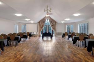 Konferenční prostory v ubytování Days Inn by Wyndham Edmundston